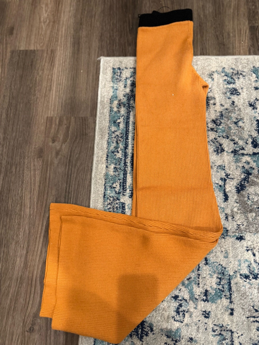 Women’s  Ribbed Orange Drawstring pants set - Picture 5 of 8